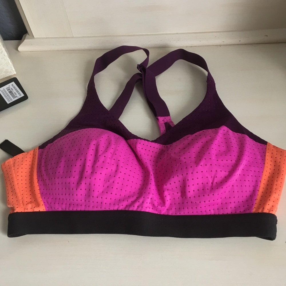 Victoria’s Secret Sport Bra Small